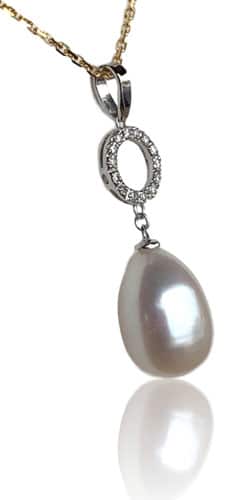 Pearl diamond circle pendant