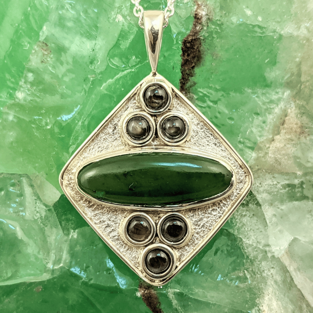 jade-black-sapphire-pendant-copeland-jewelers